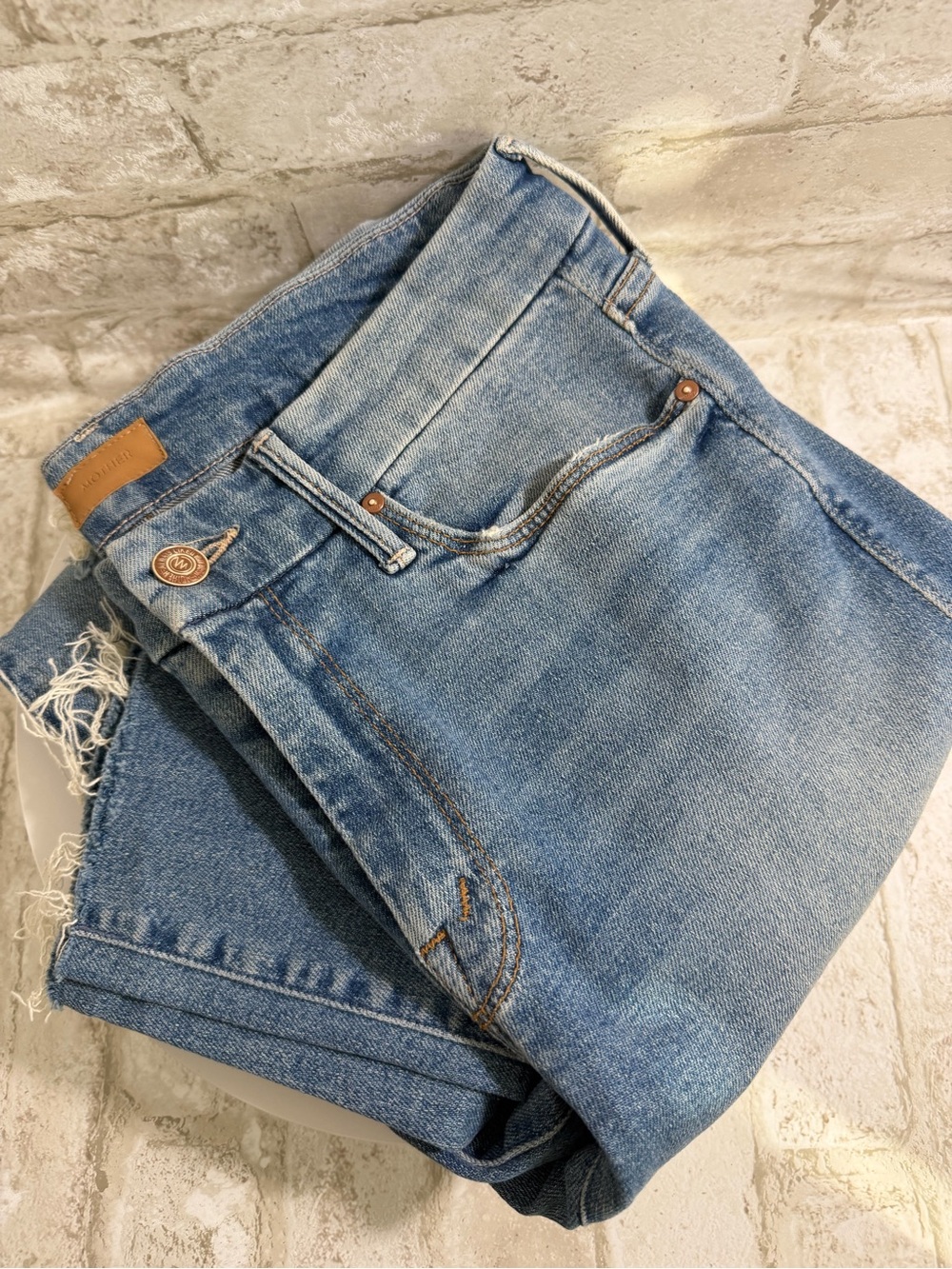 MOTHER ($228) The Looker Ankle Fray Jeans in Light Denim Wash Women’s Size 29